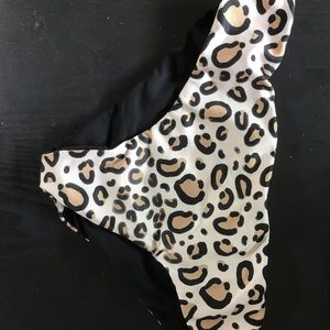Reversible swim bottoms, small. Leopard/cheetah